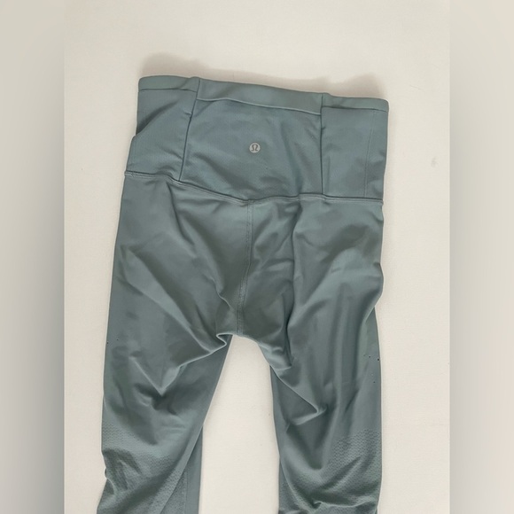 Lululemon Zoned In High Rise Crop 23" Blue Cast W6BD4S 6 gym - Picture 3 of 8